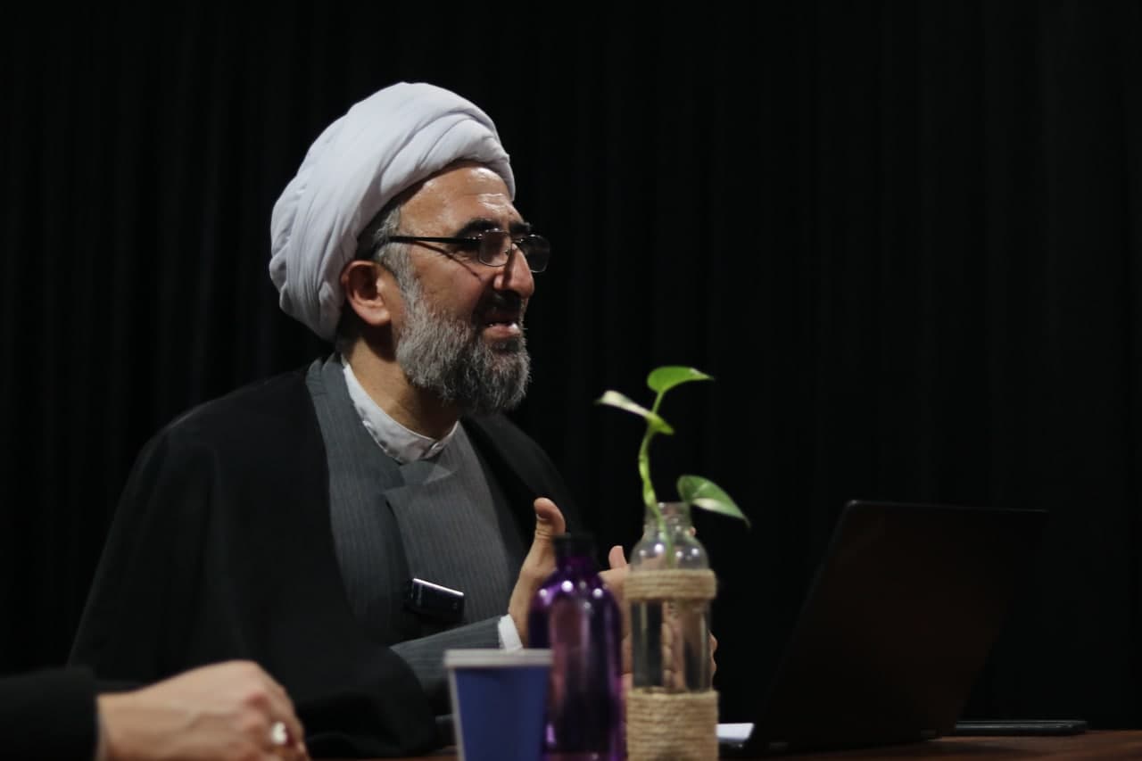 مکتب اقتصاد اسلامی، عصاره اسلام ناب است